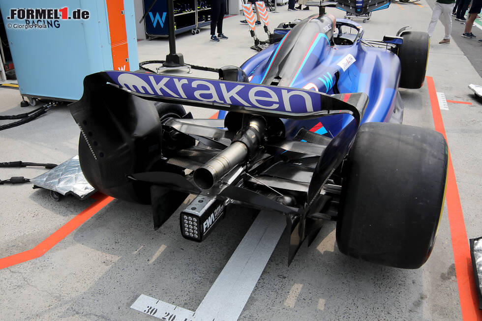 Foto zur News: Williams FW45: Heckflügel, Auspuff und Diffusor