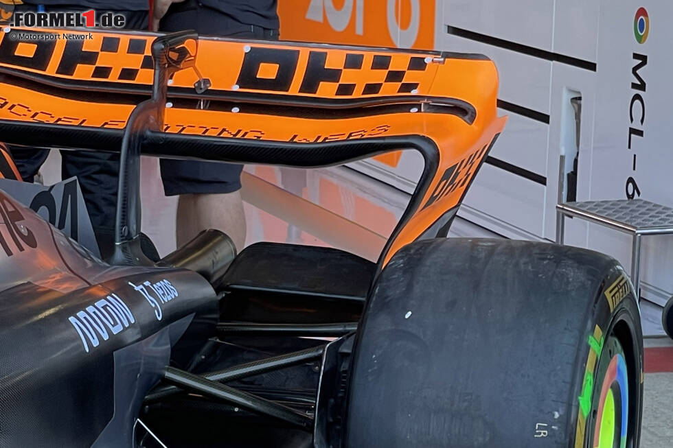 Foto zur News: McLaren MCL60: Heckflügel