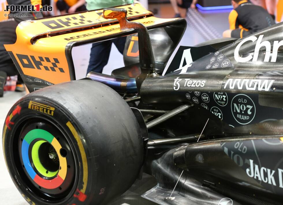 Foto zur News: McLaren MCL60: Heckflügel