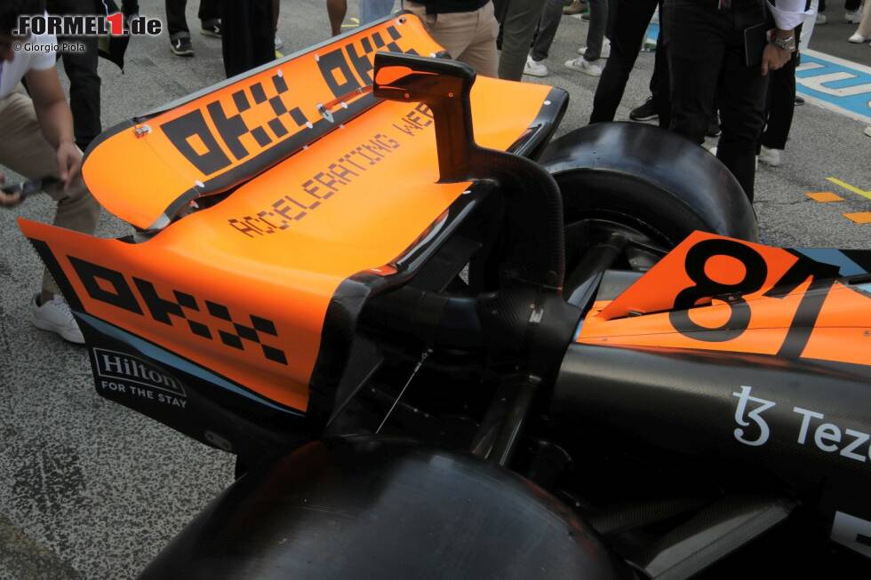 Foto zur News: McLaren MCL60: Heckflügel