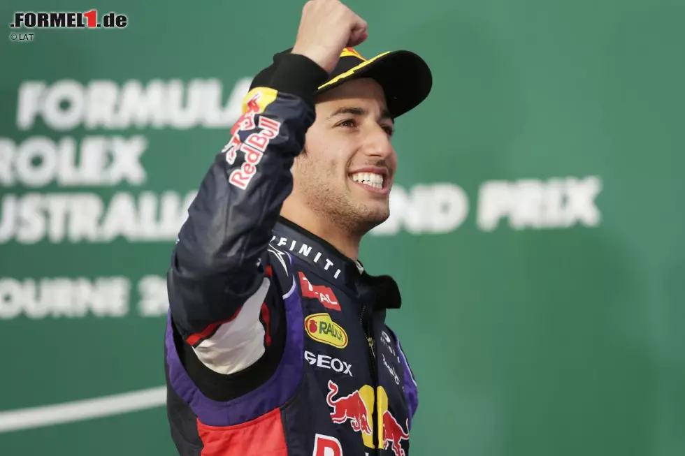 Foto zur News: #3 Daniel Ricciardo: Er schafft das wohl Undenkbare und schlägt Sebastian Vettel nach vier Titeln in Folge. 2014 holt er drei Siege - Vettel keinen. Doch der Traum vom nächsten Red-Bull-Weltmeister erfüllt sich für ihn nicht. Weil er keine Lust hat, neben Max Verstappen nur die zweite Geige zu spielen, wechselt er 2019 zu Renault.