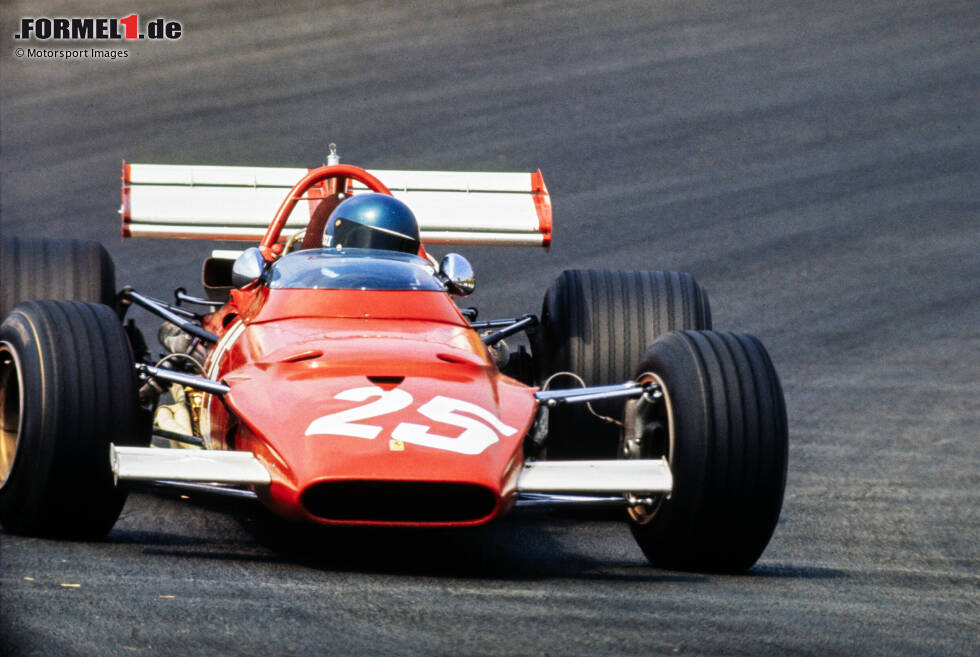 Foto zur News: ... zum Beispiel 1970 (hier Jacky Ickx beim Niederlande-Grand-Prix in Zandvoort) ist Ferrari mit dem 312B schon mal mit komplett weißen Heckflügeln gefahren, genau wie ...