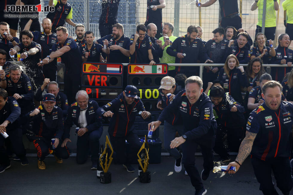 Foto zur News: Max Verstappen (1): Selbsterklärend. Im Qualifying drückte er dem Rest der Welt mehr als 1,2 Sekunden auf. Natürlich auch durch das Wetter bedingt, aber es passt zur aktuellen Dominanz des Weltmeisters. Am Sonntag dann ein klarer Start-Ziel-Sieg. Eine würdige Leistung zum 100. Red-Bull-Sieg in der Formel 1!