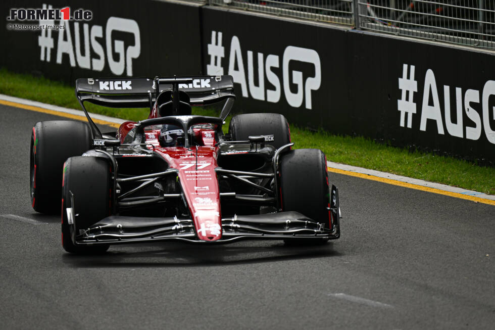 Foto zur News: Valtteri Bottas (4): Hielt sich am Sonntag aus dem Chaos heraus, aber da enden die positiven Aspekte seines Wochenendes auch schon. Im Qualifying Vorletzter, ohne eine echte Erklärung zu haben. Im Rennen dann Elfter von nur zwölf Autos im Ziel - während der Teamkollege punktete.