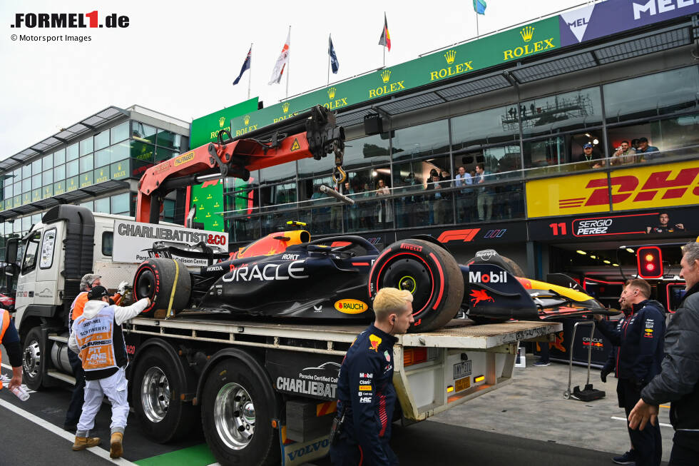 Foto zur News: Sergio Perez (4): P5 im Rennen ist Schadensbegrenzung. Am Samstag in FT3 und im Qualifying völlig wild unterwegs. Er selbst schiebt das auf ein Problem am Auto, das Team relativiert ein bisschen. Im Zweifel für den Angeklagten, daher zumindest kein Kandidat für eine 5. Aber mehr als eine 4 gibt es für P5 im schnellsten Auto auch nicht.