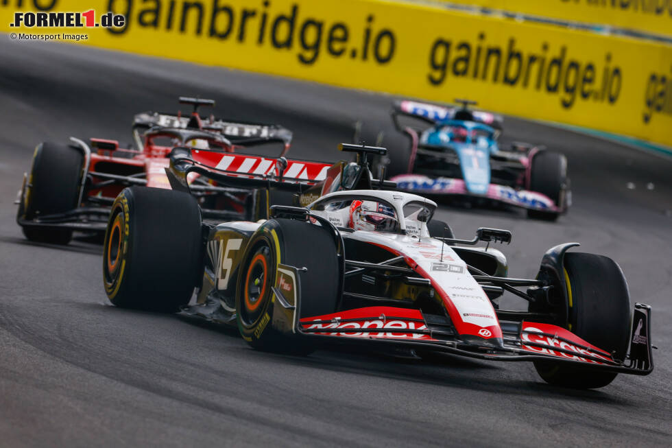 Foto zur News: Kevin Magnussen (2): Auch hier war das Qualifying mit P4 das Highlight. Verlor zwar gleich beim Start mehrere Positionen, lieferte sich danach aber lange ein tolles Duell mit Leclerc im Werks-Ferrari. Am Ende einen Punkt geholt als Zehnter, mehr kann man im Haas wohl nicht erwarten.