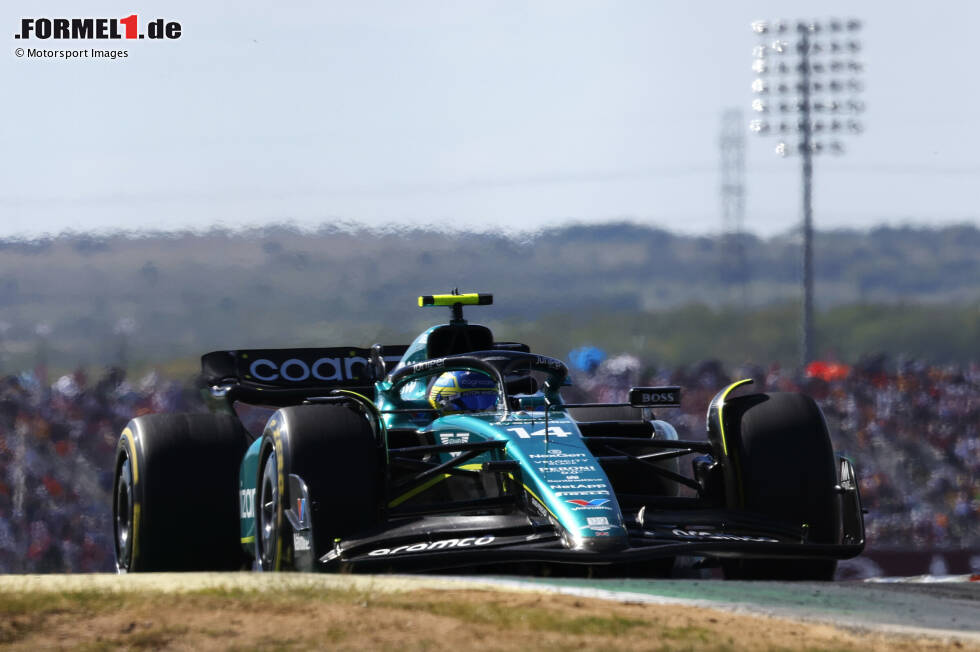 Foto zur News: Fernando Alonso (3): War das eine Zwei oder doch eher eine Drei? Wir haben uns für Letzteres entschieden, weil die Qualifyings wenig überzeugend waren. Den guten Grand Prix konnte Alonso aus technischen Gründen nicht beenden. Insgesamt &quot;befriedigend&quot; aus unserer Sicht.