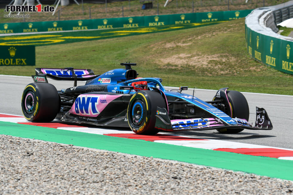 Foto zur News: Esteban Ocon (3): Nach dem starken Monaco-Wochenende dieses Mal wieder ein durchwachsenerer Auftritt. P7 im Qualifying nach einem Fehler, nach einem unspektakulären Rennen dann P8. Kein Debakel, aber ganz sicher ein Rückschlag für ihn und Alpine.