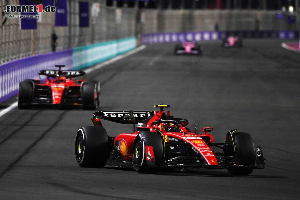 Foto zur News: Carlos Sainz (3): War im Qualifying eine halbe Sekunde langsamer als Leclerc, weshalb zwei Redakteure sogar die 4 gezogen hätten. Letztendlich war die Mehrheit aber dafür, ihm die 3 noch zu geben. Auch deshalb, weil im Ferrari am Sonntag wohl sowieso nicht viel mehr als P6 möglich war ...