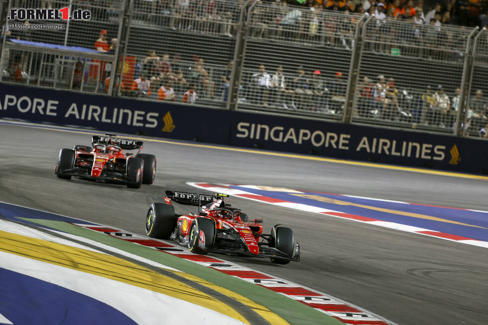 Foto zur News: Charles Leclerc (2): Im Qualifying nur minimal langsamer als der Teamkollege, aber das entschied sein Schicksal. Musste im Rennen den Wasserträger für Sainz spielen und erfüllte diese Rolle bestens. Durch Pech beim Boxenstopp dann unverschuldet zurückgefallen, sonst wäre es am Ende wohl mehr als P4 geworden.