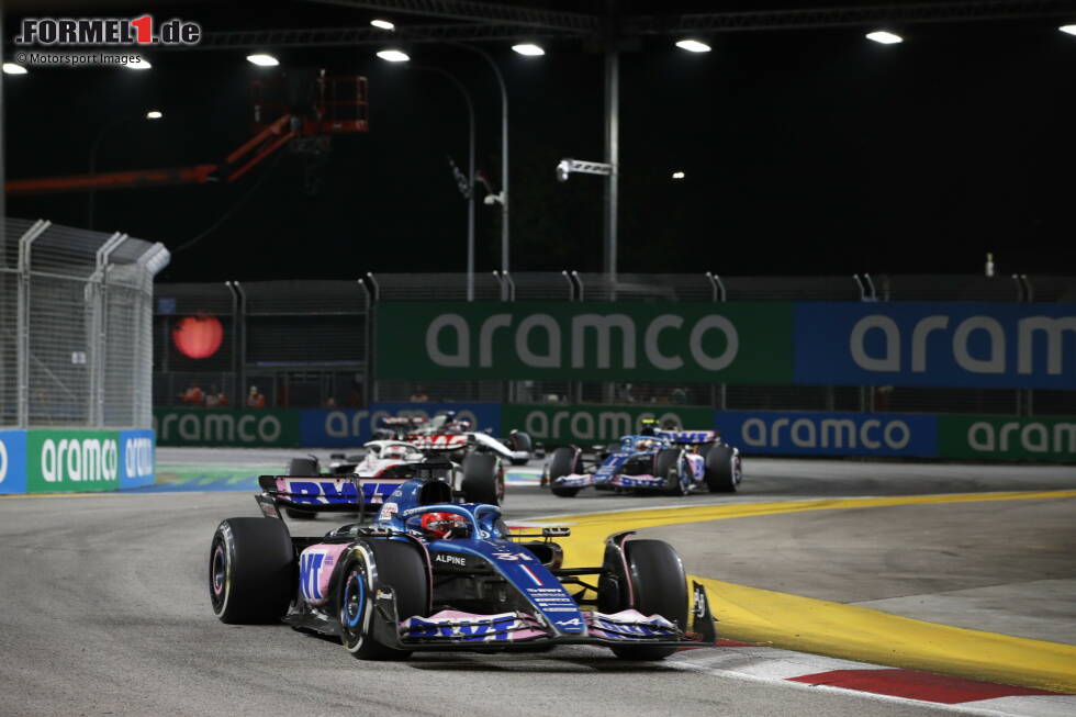 Foto zur News: Esteban Ocon (2): Sah die Zielflagge nicht, überzeugte aber bis zu seinem Defekt mit einem guten Rennen und einigen starken Manövern. Auch das Qualifying war mit P8 bereits gut. Hätte ohne seinen Ausfall sicher einige Punkte mitgenommen.