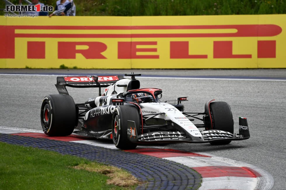 Foto zur News: Nyck de Vries (5): Auch beim großen Red-Bull-Heimspiel gelang wieder nicht der Durchbruch. Letzter Platz im Qualifying, im Sprint und im Rennen 17., dazu Magnussen am Sonntag einmal von der Strecke geschoben und bestraft. Zumindest von außen bekommt man den Eindruck, dass die Luft langsam dünn werden könnte ...