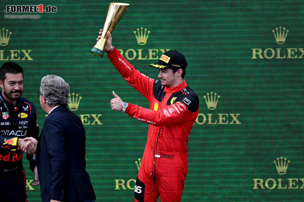 Foto zur News: Charles Leclerc (2): Nicht jeder in der Redaktion ist mit der 2 einverstanden, doch letztendlich holte er mit P2 in Qualifying und Rennen das Maximum heraus. Mehr ist bei der aktuellen Verstappen-Dominanz nicht möglich. Lediglich der Samstag war ein Ausreißer nach unten, was für die Mehrheit aber zu verschmerzen ist.