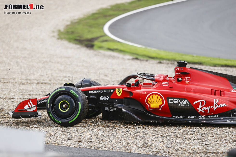 Foto zur News: Charles Leclerc (4): Auch bei ihm hätte ein Redakteur zur 5 gegriffen. Denn sein Rennen ist quasi nicht zu bewerten, weil sein Auto ab der ersten Runde kaputt war und das Problem immer schlimmer wurde. Und im Qualifying warf er in Q3 das Auto weg. Die Mehrheit der Redaktion war aber etwas gnädiger.