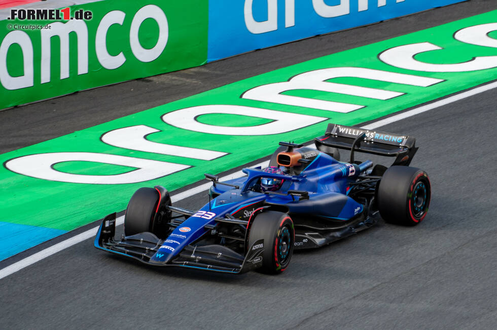 Foto zur News: Alexander Albon (1): P4 im Quali und P8 im Rennen sind für sich schon bemerkenswert im Williams. Dazu kommt, dass das Ergebnis am Sonntag noch besser hätte ausfällen können, wenn das Team die Strategie besser hinbekommen hätte. Eine starke Leistung von Albon auf jeden Fall - auch wenn nicht alle in der Redaktion die 1 gegeben hätten.