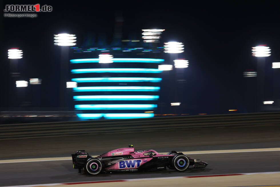 Foto zur News: Pierre Gasly (3): Debakel im Qualifying mit dem letzten Platz. Im Rennen dann aber noch bis auf P9 nach vorne gekämpft und gepunktet, das rettet auch seine Note. Und selbst mit einem besseren Qualifying wäre für Alpine in Bahrain wohl nicht viel mehr drin gewesen.