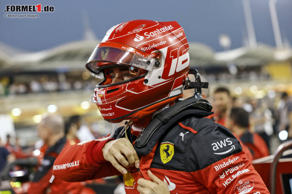 Foto zur News: Charles Leclerc (2): Machte eigentlich nichts falsch, aber viele Fragen bleiben offen: Hätte er mit einem zweiten Versuch in Q3 auf Pole fahren können? Hätte er Alonso in der Schlussphase hinter sich gehalten? Am Ende aber irgendwie auch alles irrelevant, weil der Ferrari ihn einmal mehr im Stich ließ.