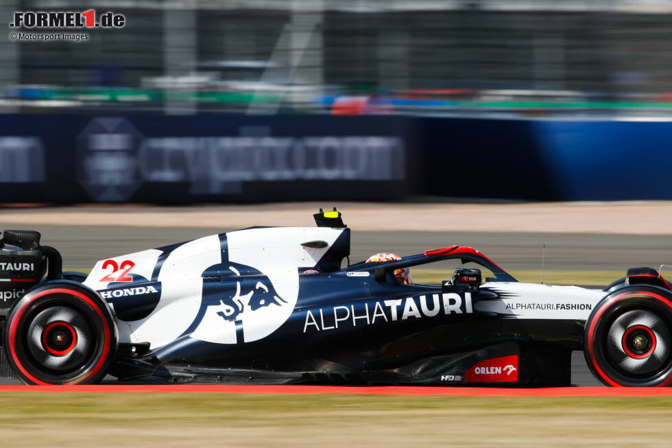 Foto zur News: Yuki Tsunoda (4): Besser als sein Teamkollege, aber P17 im Qualifying und P16 im Rennen waren auch keine Offenbarung. Der AlphaTauri war nicht gut am Wochenende, sodass er nichts zeigen konnte, um sich für eine bessere Note zu empfehlen.