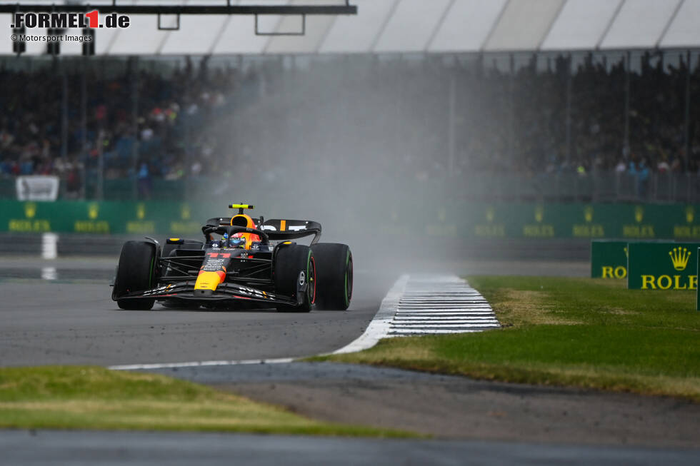 Foto zur News: Sergio Perez (4): Wieder ein Wochenende zum Vergessen. Am Samstag raus in Q1, im Rennen mit P6 dann nur noch Schadensbegrenzung betrieben. Nur ein Podestplatz in den vergangenen fünf Rennen - während der Teamkollege all diese Rennen gewinnen konnte ...