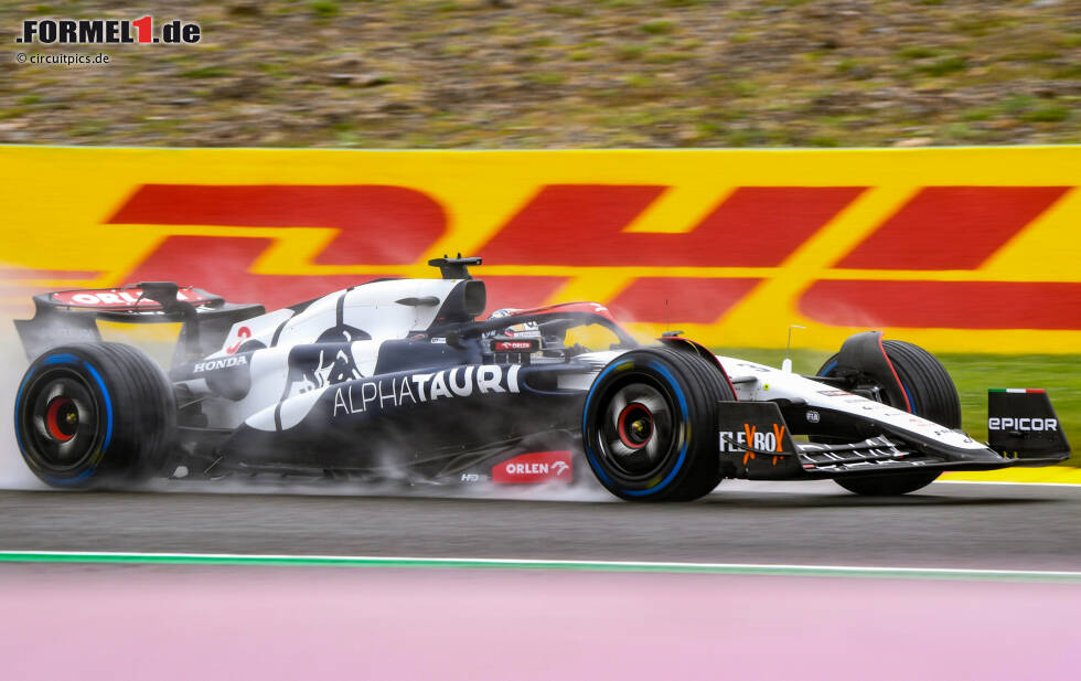 Foto zur News: Daniel Ricciardo (4): Ein ordentlicher Samstag, zuvor im Qualifying aber Vorletzter, weil ihm seine schnellste Rundenzeit gestrichen wurde. Mit der schlechten Ausgangslage fuhr er dann auch im Rennen nur hinterher, während der Teamkollege punktete. &quot;Entzaubert&quot; nannte es ein Redakteur.