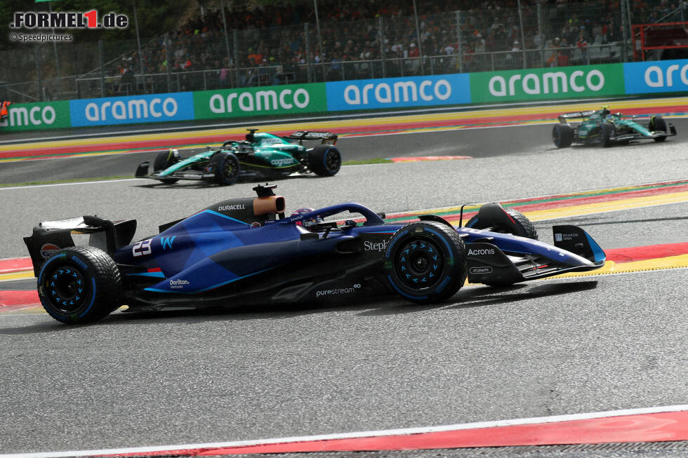 Foto zur News: Alexander Albon (3): Eigentlich hätte der Williams in Spa gut gehen sollen. Blöd nur, dass die Mischbedingungen am Freitag und Samstag nicht zum Auto passten. Im trockenen Rennen fuhr Albon dann lange in den und um die Top 10 herum, doch am Ende gingen die Reifen ein. Ein solider Auftritt von ihm persönlich, aber auch nicht mehr.