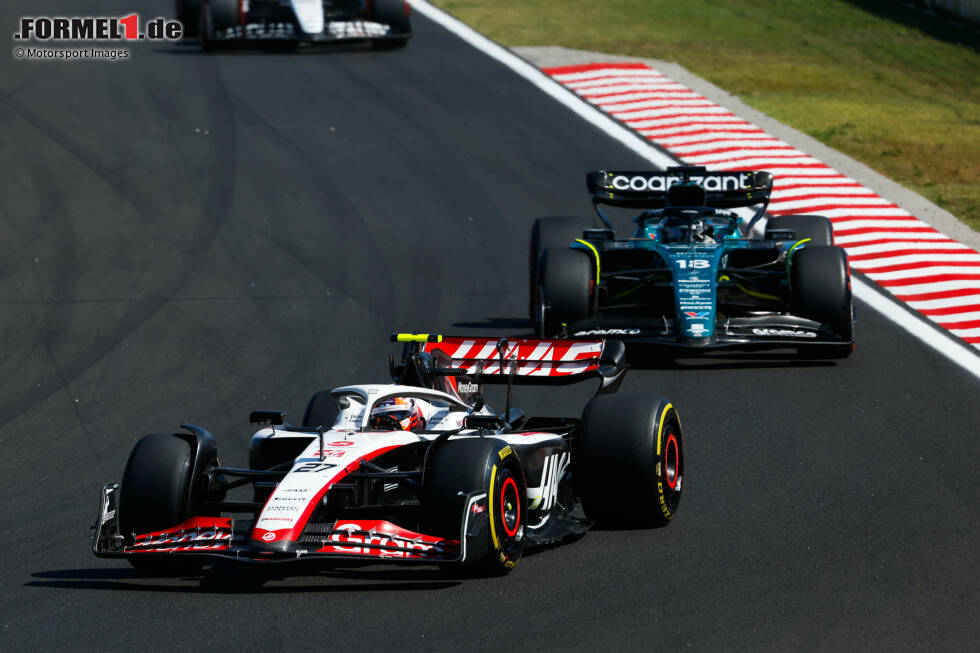 Foto zur News: Nico Hülkenberg (3): Hier gingen die Meinungen in der Redaktion auseinander. Einige haben ihn besser gesehen, weil er vor allem im Qualifying wieder klar schneller als Magnussen war und laut eigener Aussage das Maximum herausholte. Der Mehrheit war es mit P14 im Rennen für eine 2 trotzdem zu wenig.