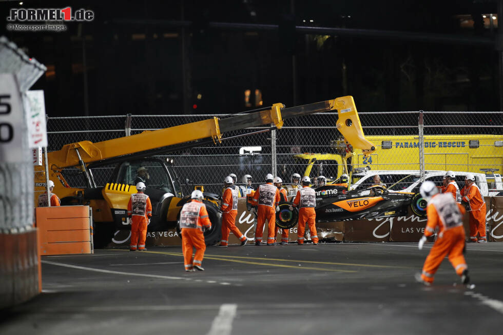 Foto zur News: Lando Norris (4): Auch hier wurde lange über eine 5 diskutiert. Letztendlich war die Mehrheit aber dagegen, weil sein Crash wegen der Bodenwelle und den kalten Reifen nicht komplett auf seine Kappe ging. Kein Totalaussetzer also, so kommt er gerade noch an der 5 vorbei.