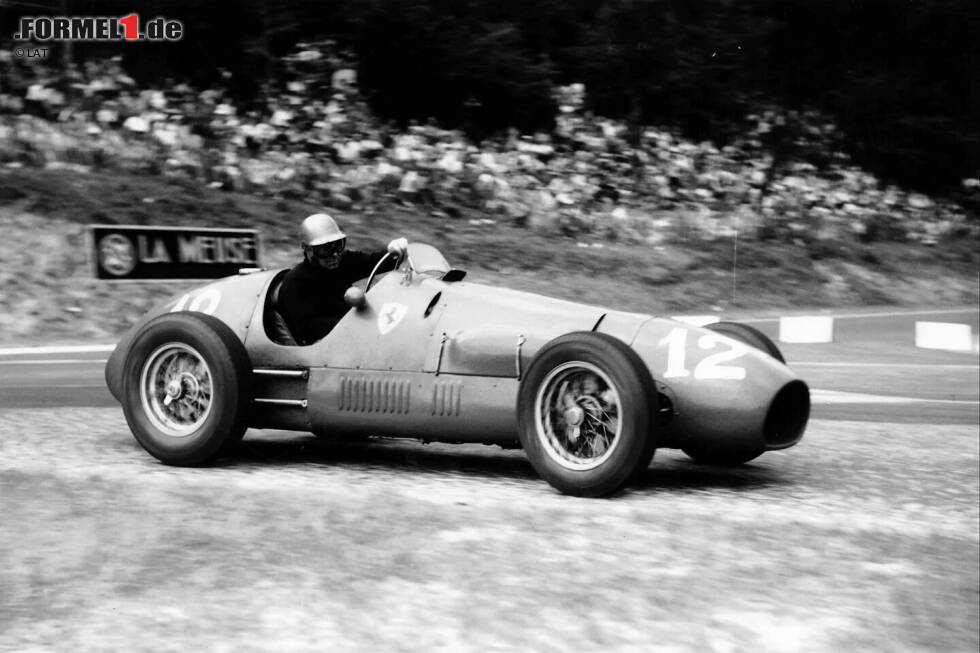 Foto zur News: #2: Piero Taruffi (44 Jahre, 227 Tage) - Der Italiener fährt zwischen 1951 und 1955 sogar vier Jahre für Ferrari, ist dabei mit &quot;nur&quot; einem Sieg aber weniger erfolgreich als Fangio. Sein Triumph beim Saisonauftakt 1952 in der Schweiz ist zudem sein einziger Sieg in der Königsklasse.