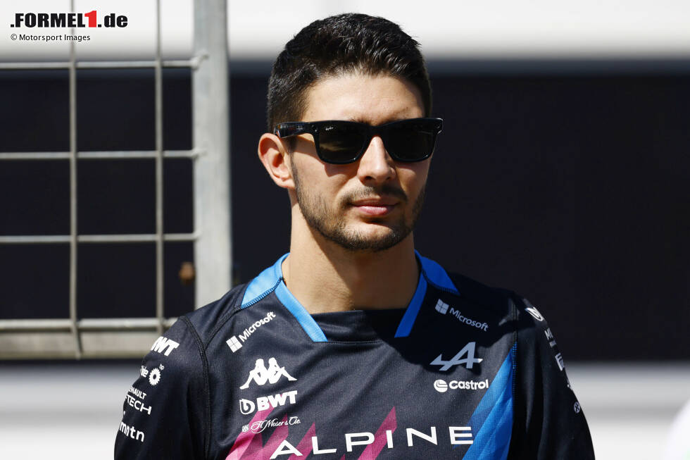 Foto zur News: Esteban Ocon (Redaktion: 4) - Auch bei ihm sind wir etwas gnädiger, wobei er das Qualifying mit einer Mauerberührung in der letzten Runde auch selbst in den Sand setzte. Im Rennen ging nach dem Start aus der Boxengasse dann nicht mehr viel.