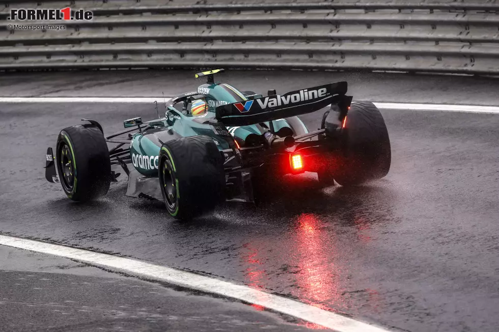 Foto zur News: Fernando Alonso (Marc Surer: 4) - &quot;Crash, in der Wiese - gerade mit seiner Erfahrung hätte ich mehr erwartet.&quot;