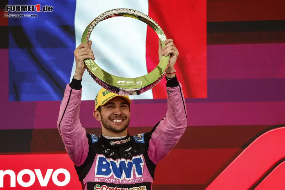 Foto zur News: Esteban Ocon (Redaktion: 2) - Auch bei uns gab es die 1 von einem Redakteur, die Mehrheit war aber gegen die Bestnote. Ja, seine Leistung war stark am Sonntag. Allerdings wäre vielleicht sogar der Sieg möglich gewesen, denn man darf nicht vergessen, dass er vor dem letzten Restart führte. Das gibt einen kleinen Abzug.