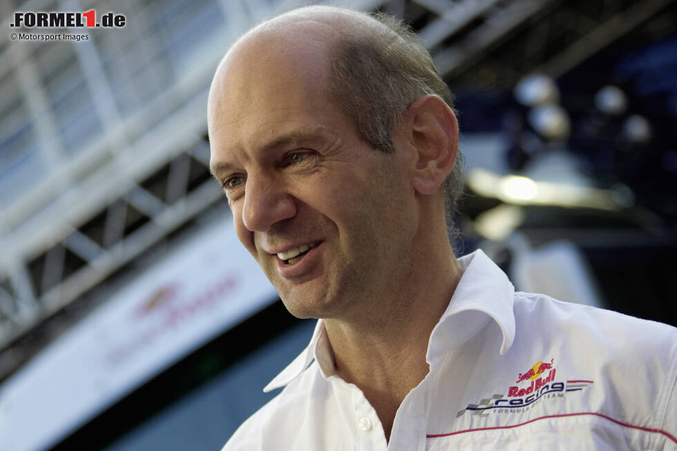 Foto zur News: Im Herbst gibt das neue Formel-1-Team Red Bull einen Sensationstransfer bekannt: Adrian Newey wechselt zum Rennstall des Energydrink-Konzerns.