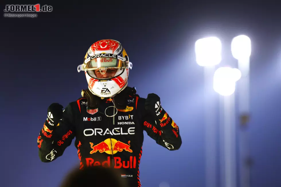 Foto zur News: 2023: Max Verstappen führt beim Saisonauftakt in Bahrain einen Red-Bull-Doppelsieg an. Und dabei bleibt es im ...