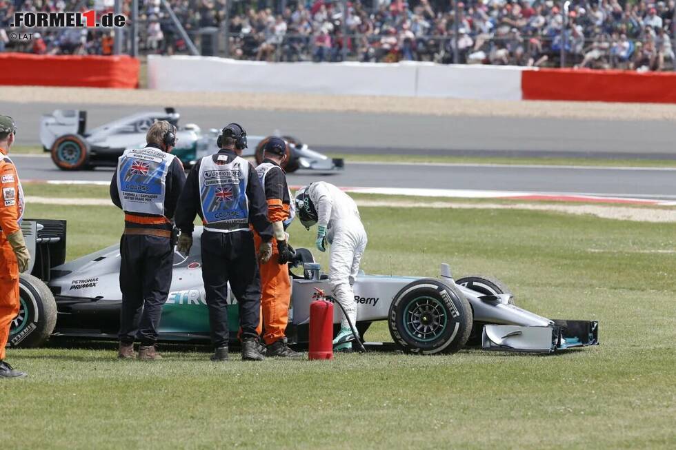 Foto zur News: 10. Nico Rosberg (Mercedes) beim Großen Preis von Großbritannien 2014 - Grund: Getriebe