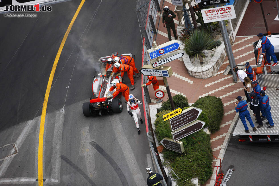 Foto zur News: 18. Jenson Button (McLaren) beim Großen Preis von Monaco 2010 - Grund: Überhitzung