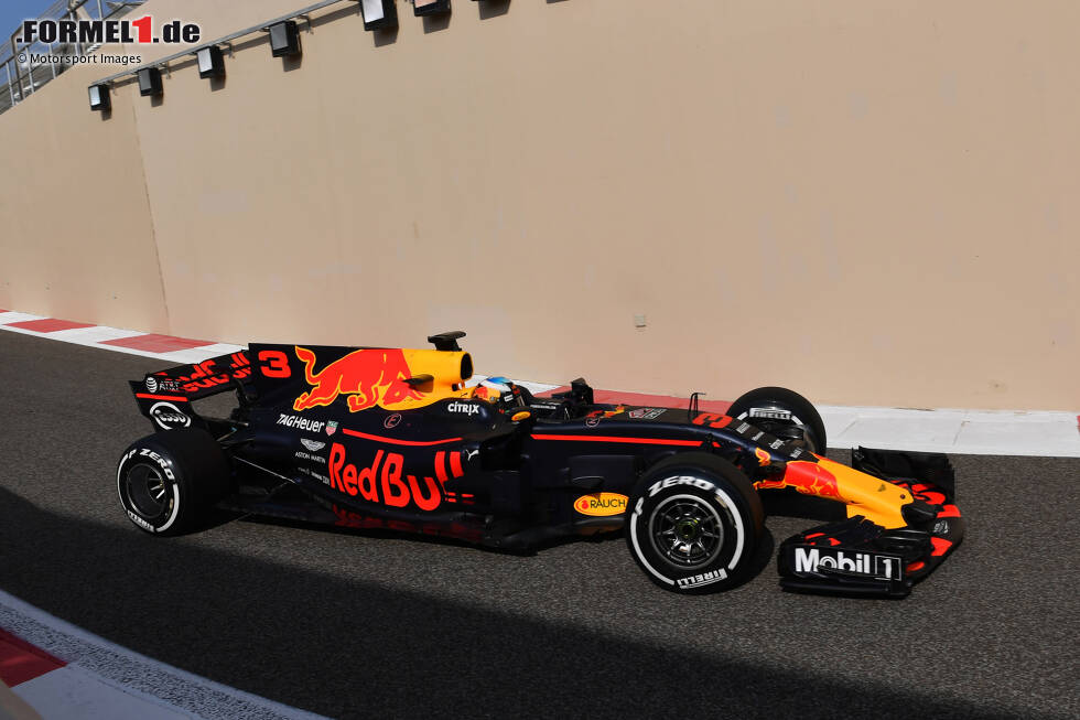 Foto zur News: 2017: Red-Bull-Renault RB13