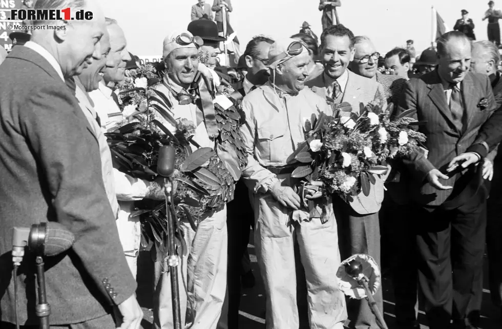 Foto zur News: 4 Doppelsiege: Alfa Romeo - Gleich das erste WM-Rennen der Formel-1-Geschichte beschließt die italienische Marke mit dem Doppelsieg durch Giuseppe Farina und Luigi Fagioli. Bis zum Saisonende folgen drei weitere Doppelsiege - und der Fahrertitel für Farina.