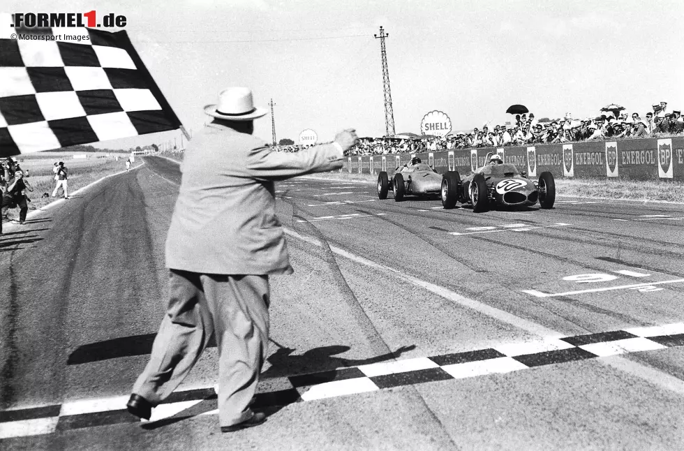 Foto zur News: Giancarlo Baghetti (Italien): Ferrari-Fahrer Baghetti gewinnt gleich bei seiner ersten Teilnahme in der Formel-1-WM - und danach nie wieder. Sein erster Formel-1-Sieg ist es 1961 in Reims in Frankreich aber nicht: Er hat davor zwei Nicht-WM-Läufe gewonnen.