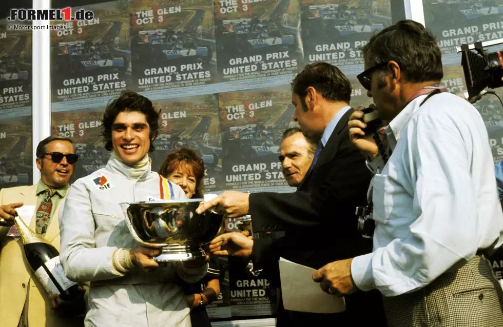 Foto zur News: Francois Cevert (Frankreich): Beim Saisonfinale 1971 in Watkins Glen gewinnt Tyrrell-Fahrer Cevert erstmals ein Formel-1-Rennen. Nicht ahnend, dass er zwei Jahre später an gleicher Stelle nach einem Qualifying-Unfall den Tod finden würde.