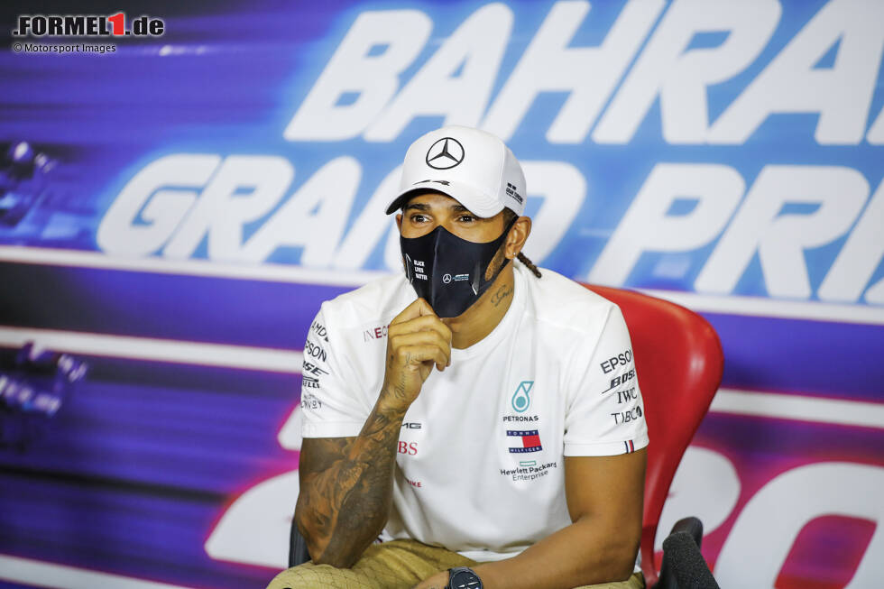 Foto zur News: Ebenfalls beim Sachir-Grand-Prix 2020 ist Mercedes-Fahrer Lewis Hamilton nicht am Start. Nach seinem positiven Corona-Test aktiviert die Sternmarke ...