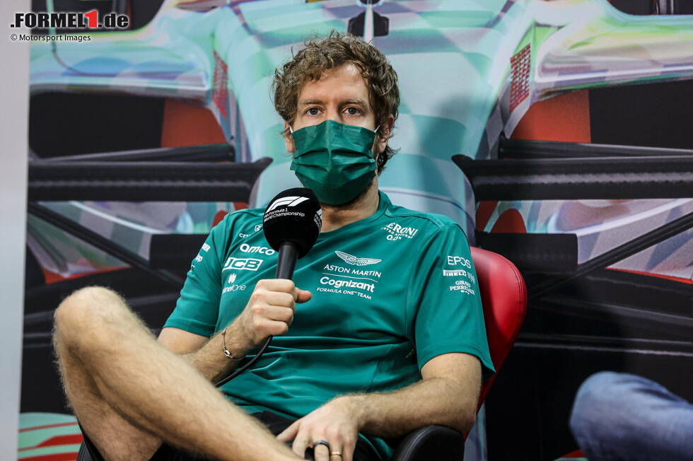 Foto zur News: Bahrain 2022: Sebastian Vettel fällt bei Aston Martin für den Saisonauftakt aus, nachdem er einen positiven Corona-Test retourniert hat. Aus diesem Grund ...