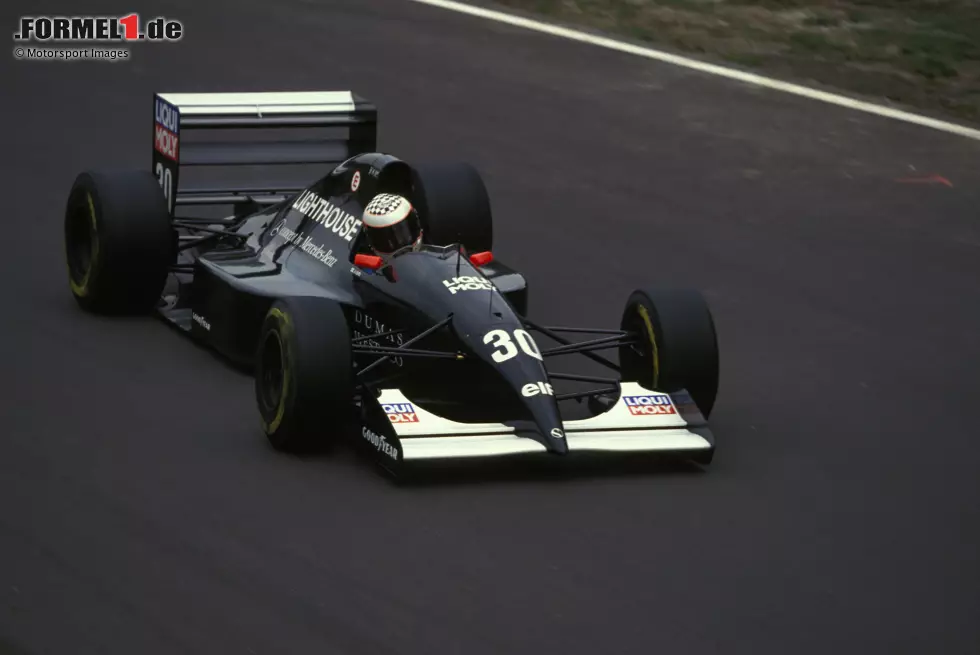 Foto zur News: Sauber: 1993 gibt der Rennstall aus Hinwil in der Schweiz sein Formel-1-Debüt. Der Sauber C12 ist damit der Urahn sämtlicher Sauber-Autos in der Formel 1.