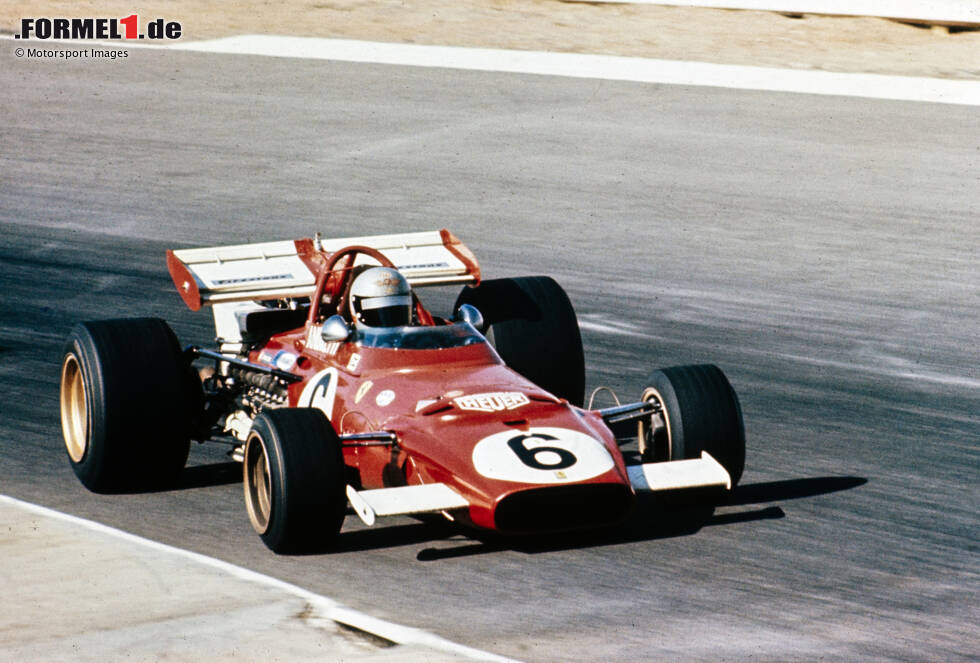 Foto zur News: Er schafft 1971 das Kunststück, gleich sein erstes Ferrari-Rennen zu gewinnen: Der Südafrika-Grand-Prix bildet für Andretti den Auftakt zu zwei Teilzeit-Saisons im italienischen Traditionsteam.