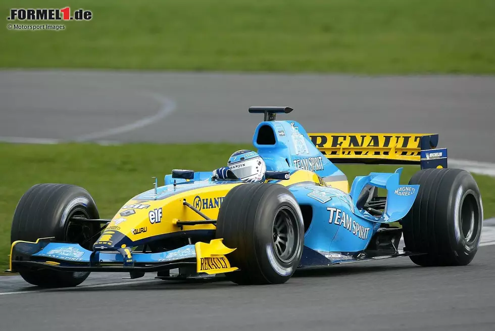 Foto zur News: 2004: Teamchef Flavio Briatore hat am Saisonende genug von Jarno Trulli und mustert den Italiener aus bei Renault. Lange im Abseits ist Trulli aber nicht, denn ...