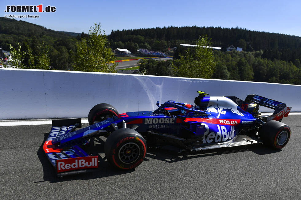 Foto zur News: ... ordnet Red Bull die Rückversetzung zu Toro Rosso an. Gasly bestreitet die restliche Saison also für das B-Team. Er bleibt dem Rennstall für einige Jahre erhalten, gewinnt sogar sensationell 2020 in Monza, bis er zur Saison 2023 zu Alpine wechselt.