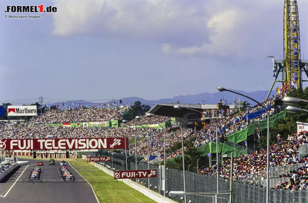 Foto zur News: Suzuka (1996, 1998-99, 2001-03) - Suzuka gilt als einer der beliebtesten Finalorte bei den Fans. Schon das erste letzte Saisonrennen 1996 ist denkwürdig: Damon Hill wird als erster Weltmeister-Sohn ebenfalls Formel-1-Weltmeister.