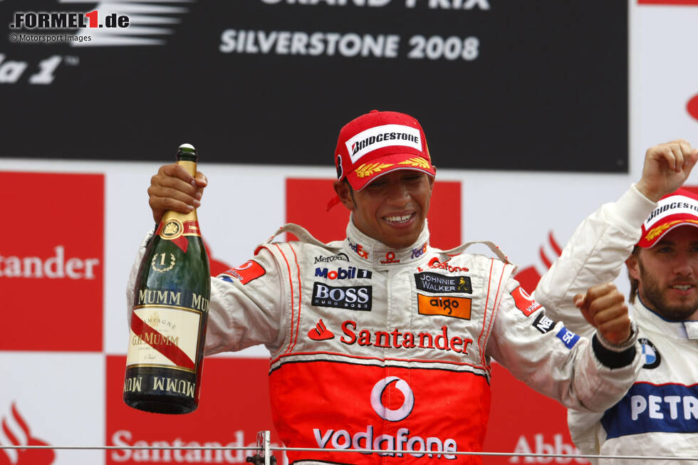 Foto zur News: #1: Lewis Hamilton (Großbritannien) - 9 Heimsiege in Silverstone. Mit dieser Bilanz ist Hamilton Rekordhalter in der Formel 1. Den Grundstein dafür legt er bereits in seiner ersten WM-Saison 2008, als er im strömenden Regen für McLaren erstmals in Silverstone gewinnt (Foto), und ...