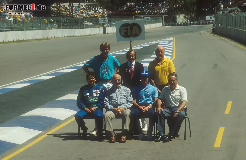 Foto zur News: Benetton-Fahrer Nelson Piquet siegt im Jubiläumsrennen der Formel 1, aber hinter den Kulissen brodelt es: Alain Prost und Alan Jones boykottieren das Weltmeister-Bild, das sich der Weltverband wünscht. Das Foto der noch lebenden Weltmeister ist also unvollständig.