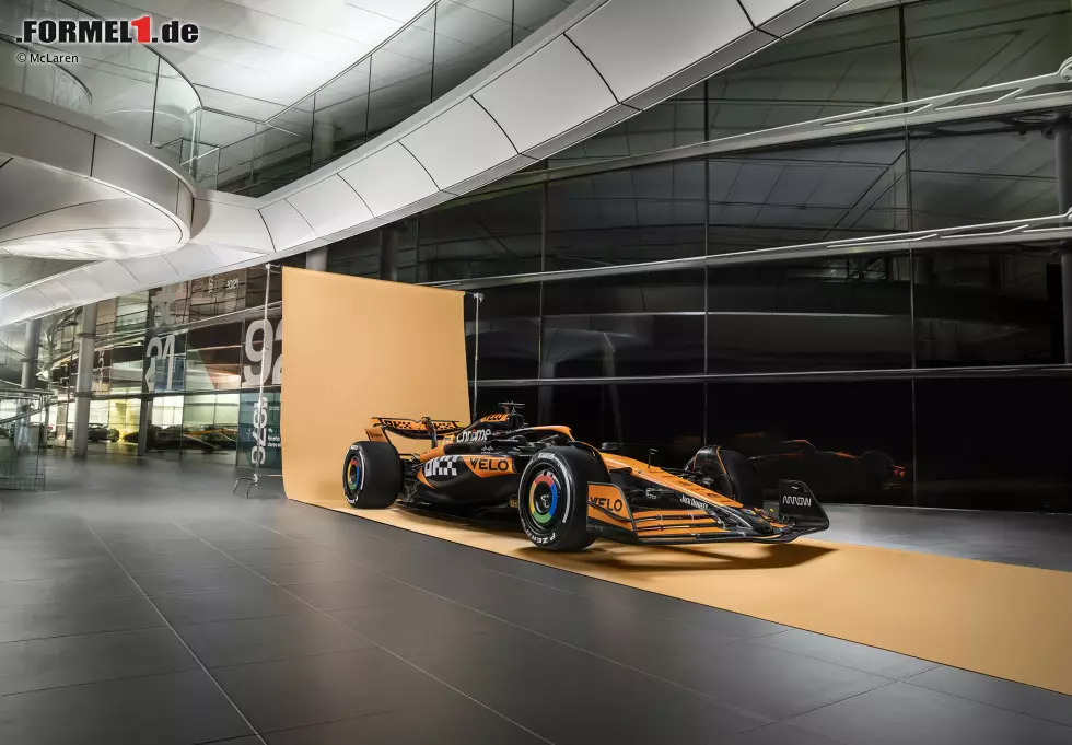 Foto zur News: ... werde das Formel-1-Qualifying zum ersten Grand Prix in Bahrain, sagt McLaren-Boss Zak Brown. Ihm geht es 2024 darum, &quot;an die Fortschritte von 2023 anzuknüpfen&quot;. Eine konkrete Zielvorgabe für den Rennstall bleibt aus.