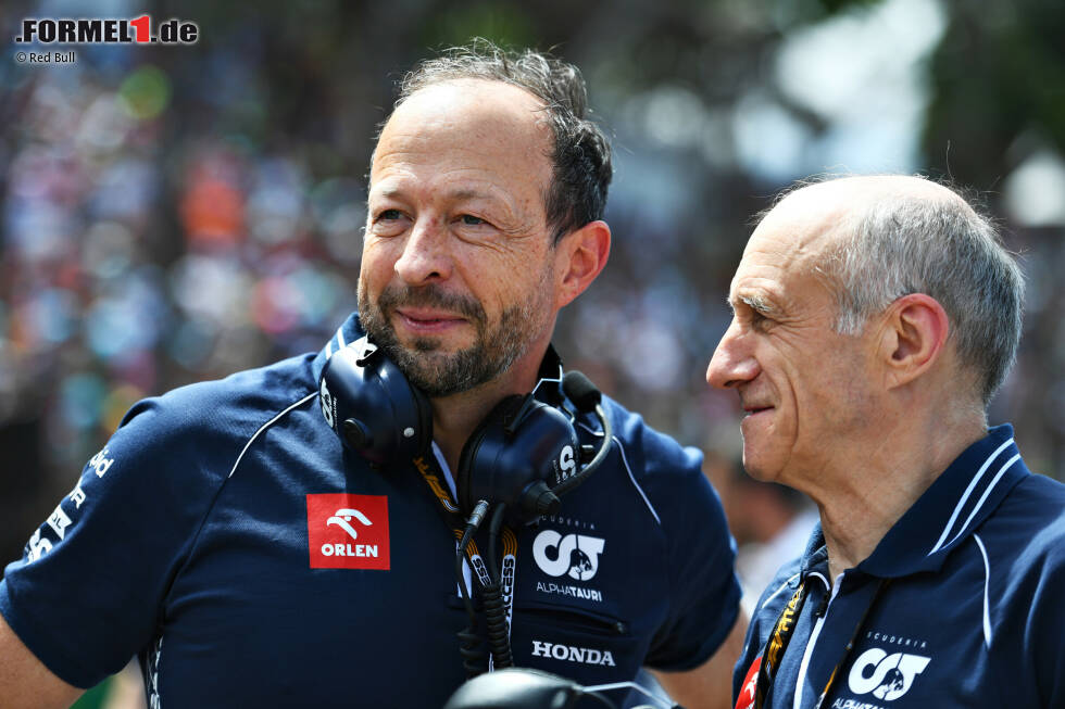 Foto zur News: Mit Peter Bayer (im Bild links) hat Racing Bulls 2024 übrigens einen neuen Geschäftsführer. Der langjährige Teamchef Franz Tost (rechts) ist dagegen nicht mehr dabei: Er wird zur Saison 2024 durch den früheren Ferrari-Sportchef Laurent Mekies abgelöst.